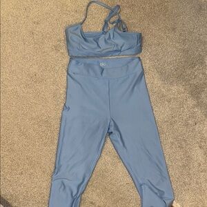 Alo High-Waist baby blue Leggings & Strappy Sports Bra set - MEDIUM